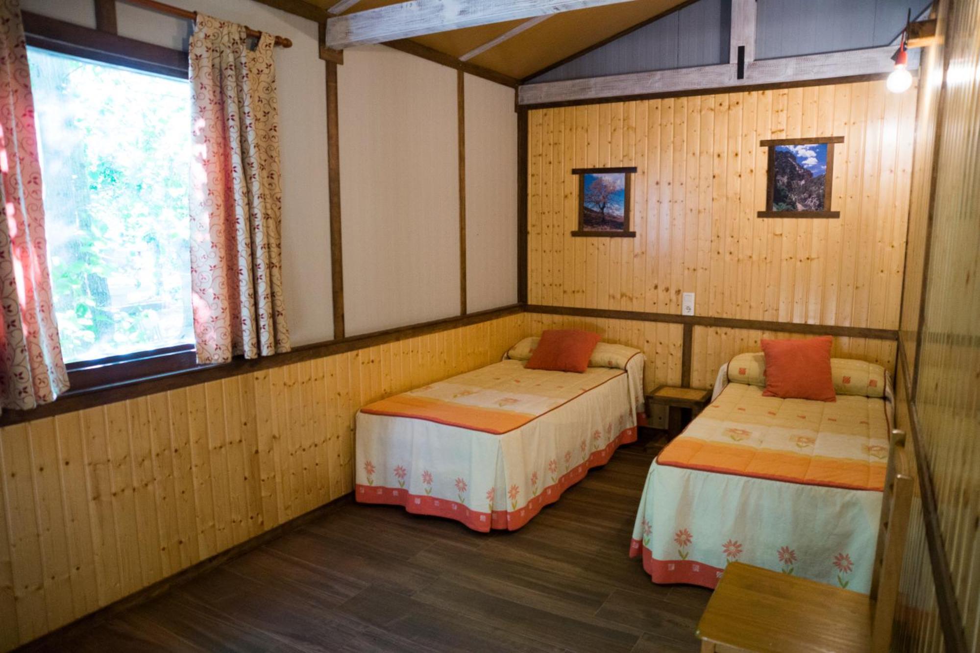 Casas Rurales Vado Del Rio Tus Cortijo Prados Buitenkant foto